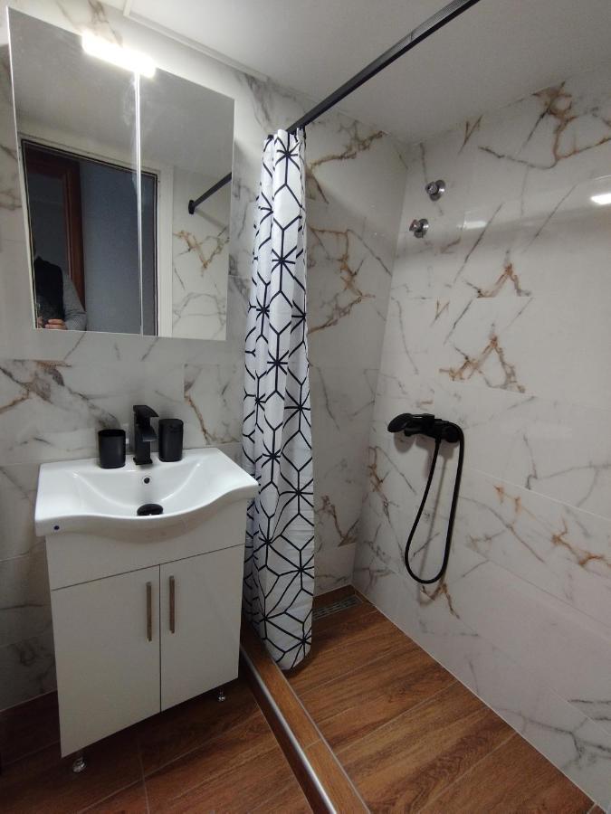 Apartment Center Myrina